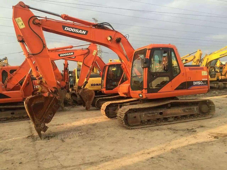 進口二手挖掘機報關公司