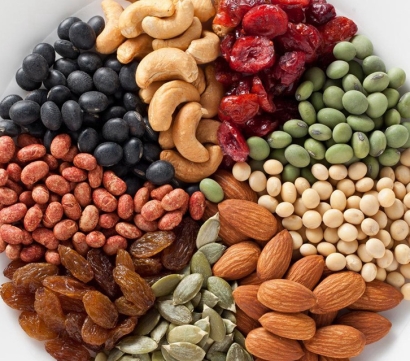 堅果進口報關代理國內(nèi)外需要提供什么資料-18年經(jīng)驗